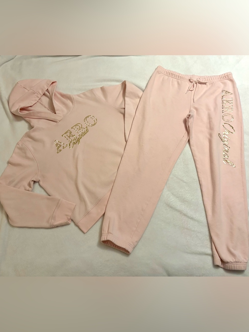 Aeropostale Women’s Light Pink Hoodie and Jogger Set with Gold Logo